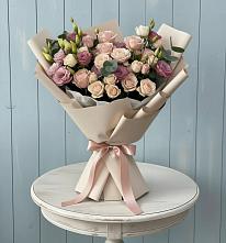 Букет цветов из:  Розы и Лизиантусы в Мохсоголлохе