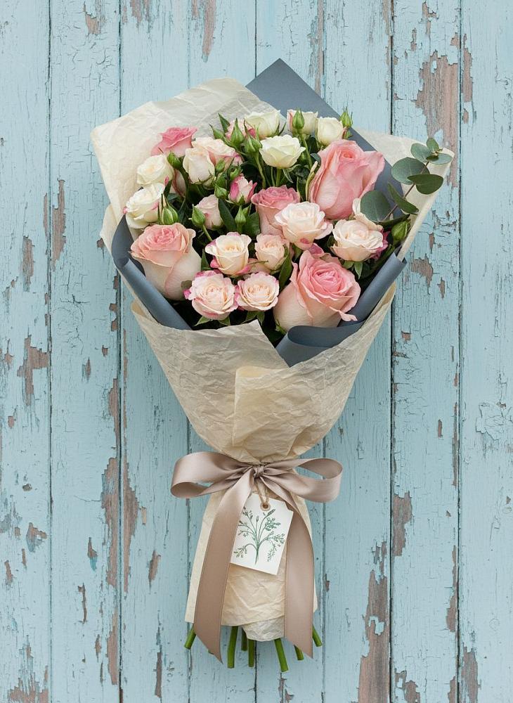 Букет цветов из: Розы в Мохсоголлохе