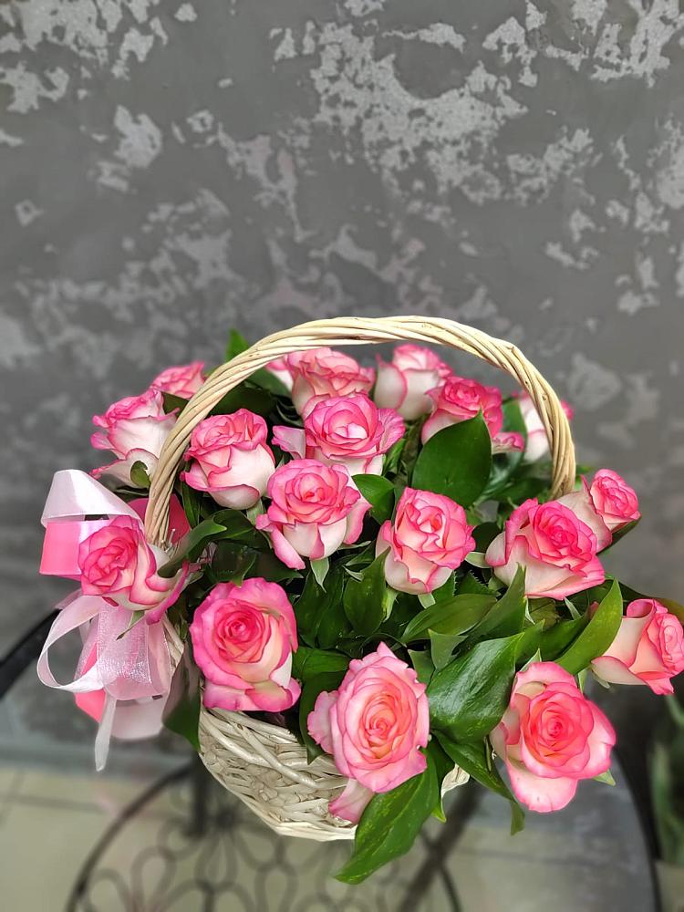 Цветочная композиция из Розы в корзине в Мохсоголлохе