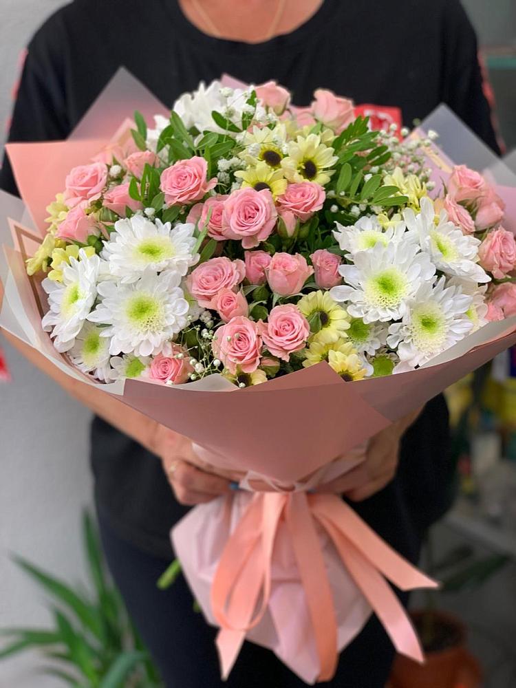 Букет цветов из: Розы и Хризантемы в Мохсоголлохе