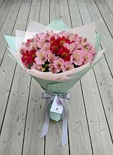 Букет цветов из:  Альстромерии в Мохсоголлохе