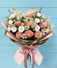 Букет цветов из:  Розы, Альстромерии и Лизиантусы в Мохсоголлохе