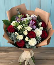 Букет цветов из:  Розы и Альстромерии #REPLACE_PRED# Мохсоголлохе