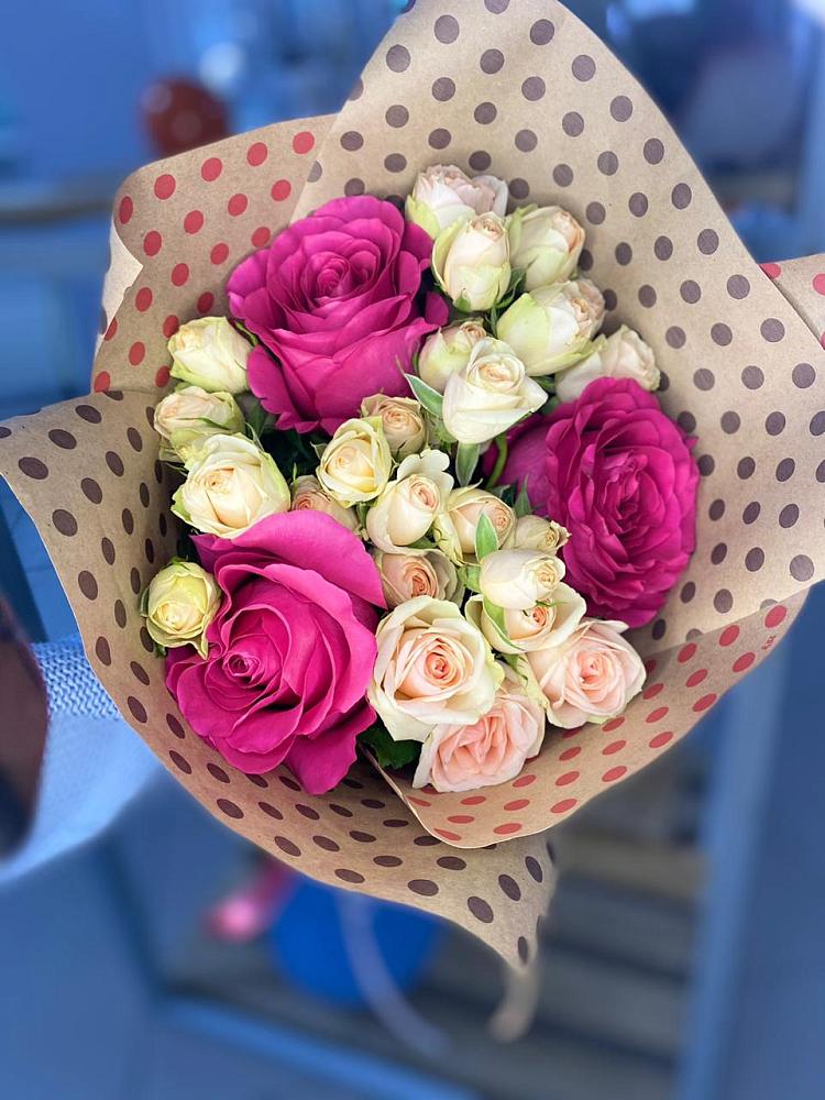 Букет цветов из: Розы в Мохсоголлохе