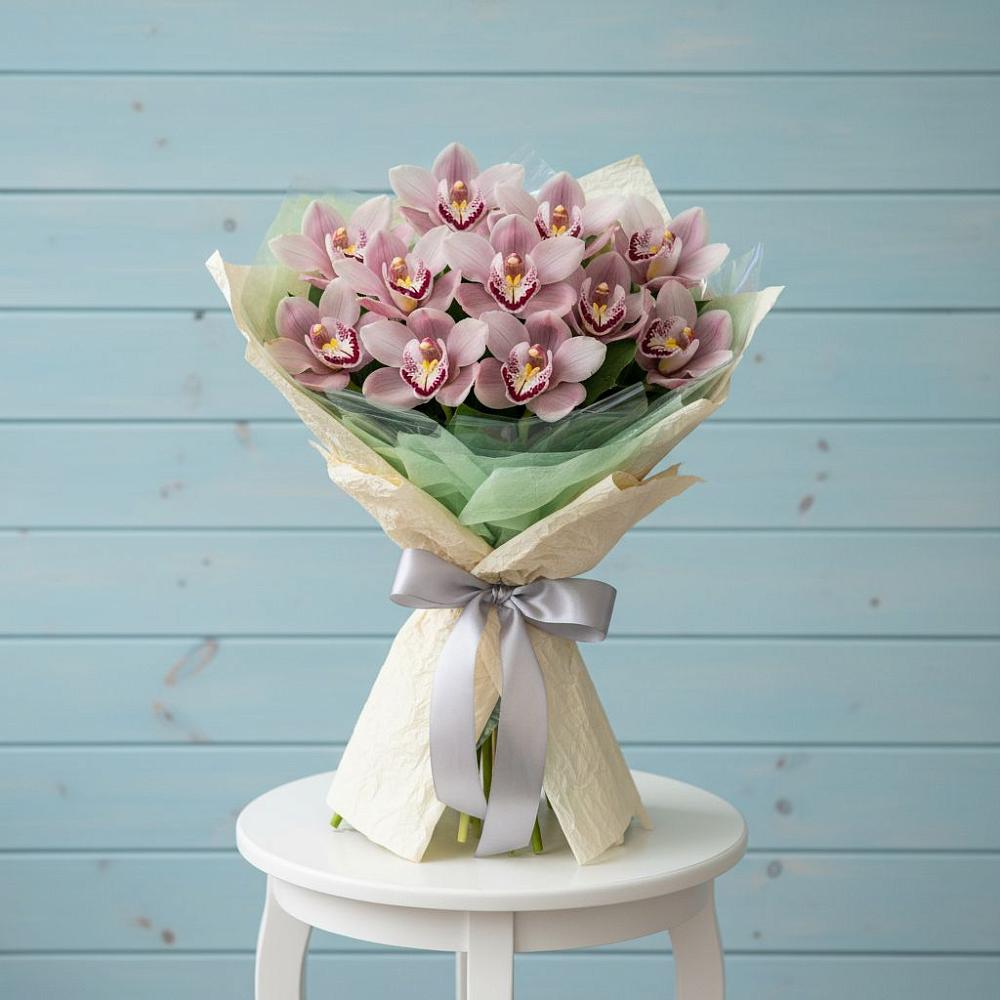 Букет цветов из: Орхидеи и Розы в Мохсоголлохе