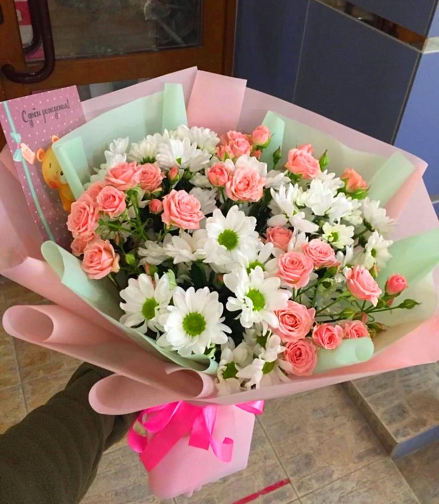 Букет цветов из: Розы и Хризантемы в Мохсоголлохе