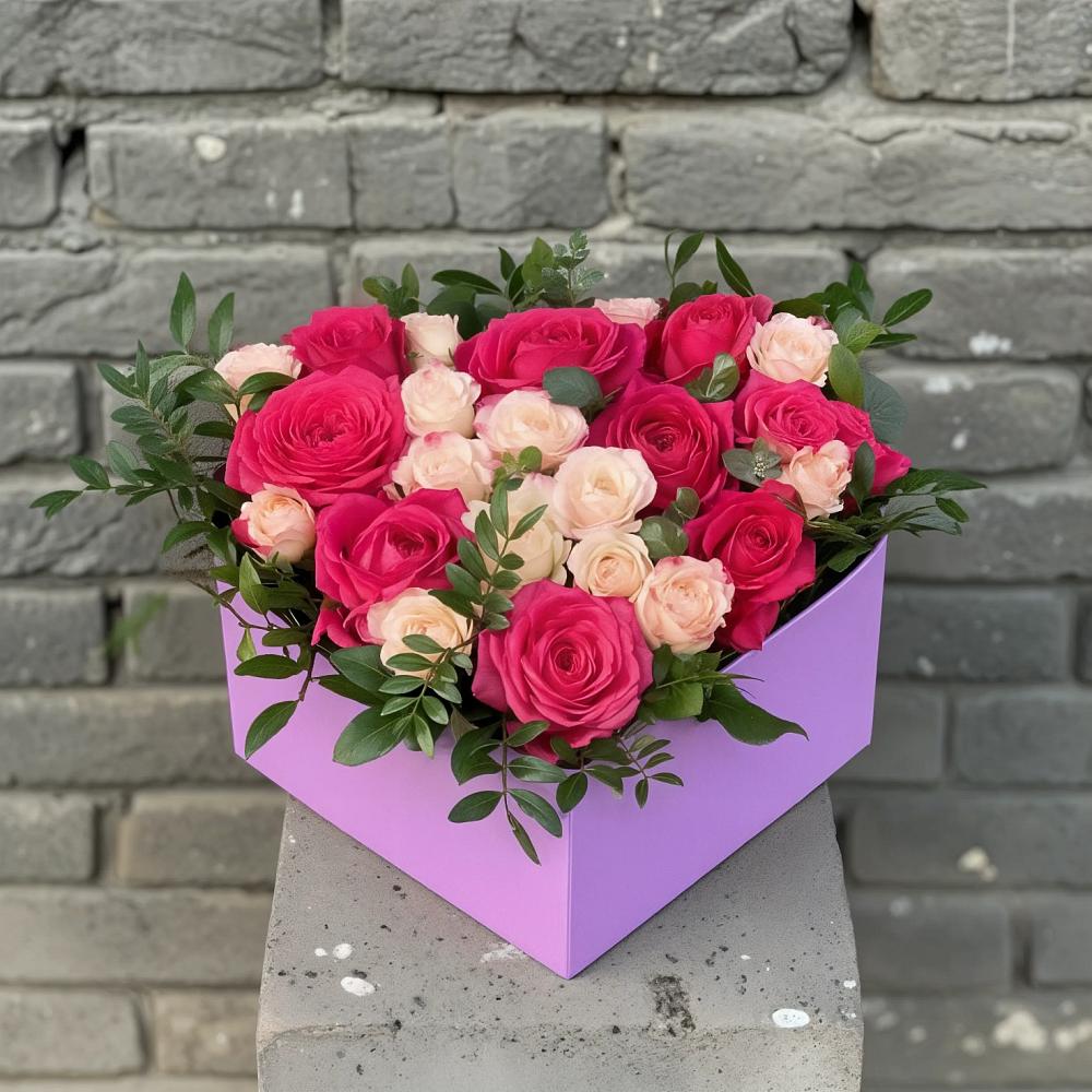 Цветочная композиция из Розы в коробке в Мохсоголлохе