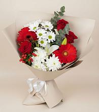 Букет цветов из:  Розы, Хризантемы, Герберы и Лилии в Мохсоголлохе