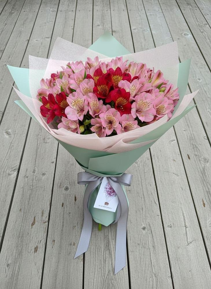Букет цветов из: Альстромерии в Мохсоголлохе