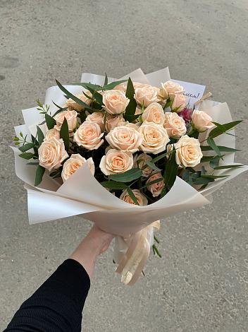 Букет Кремовые розы Латте в Мохсоголлохе