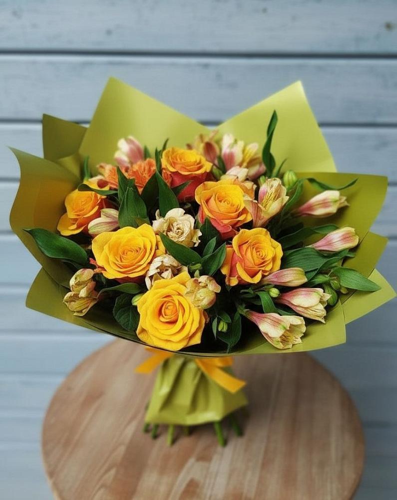 Букет цветов из: Альстромерии и Розы в Мохсоголлохе