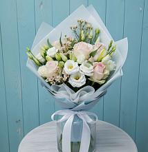 Букет цветов из:  Розы и Лизиантусы в Мохсоголлохе