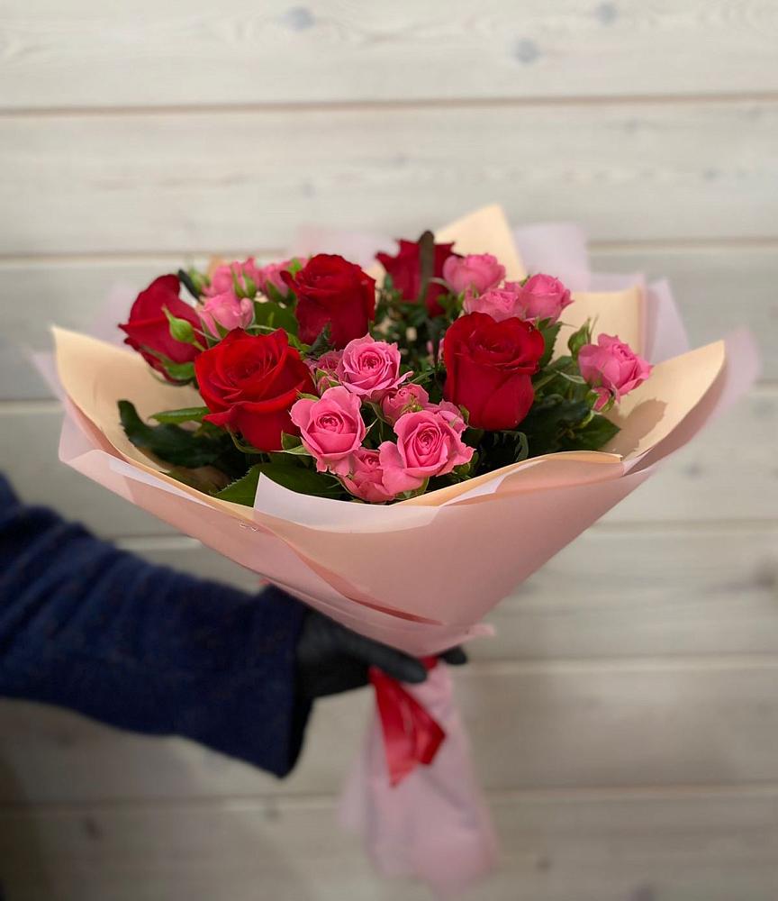 Букет цветов из: Розы в Мохсоголлохе