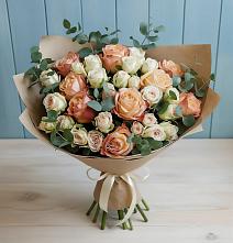 Букет цветов из:  Альстромерии и Розы #REPLACE_PRED# Мохсоголлохе